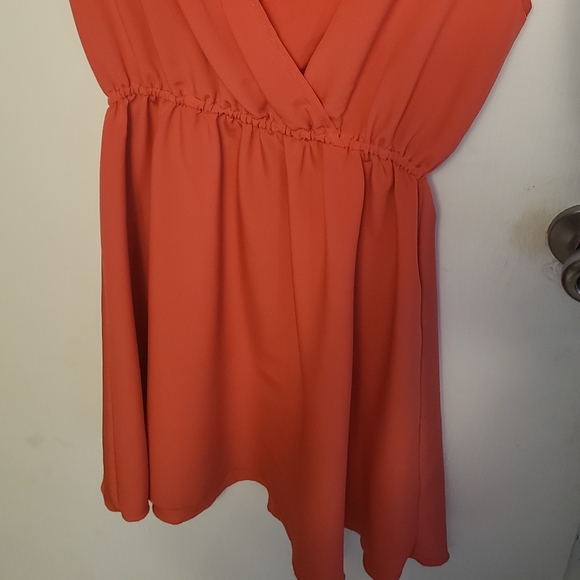 Coral Kardashian brand dress - Picture 3 of 3
